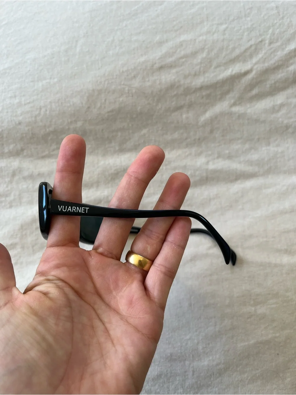 Vuarnet sleek black